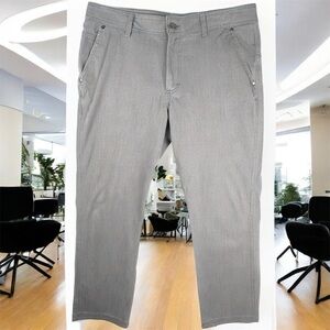 Columbia Straight Fit Gray Chinos 36W 30L Casual Modern Flat Front Dress Pants
